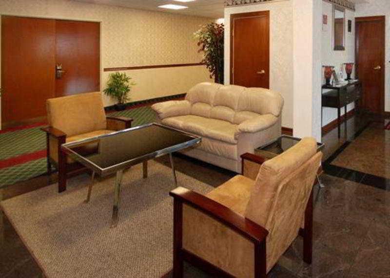 Comfort Suites Columbus Interior photo